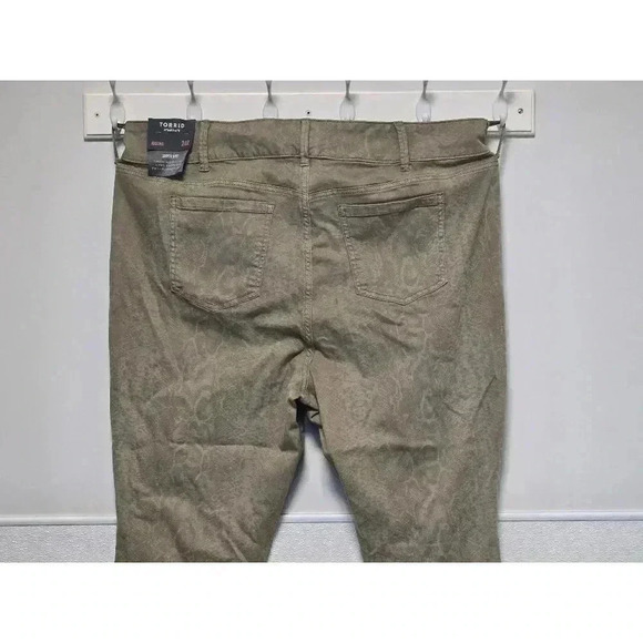 Women's Torrid Jegging, Size 24, Tan python - Picture 10 of 10